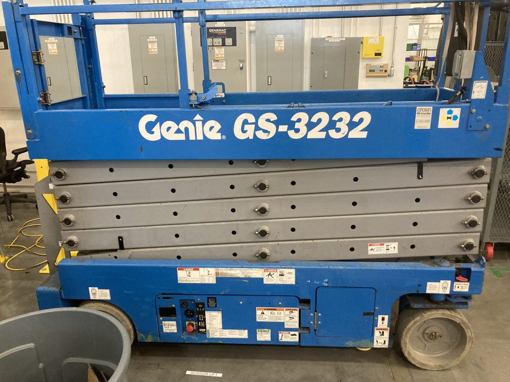 Used 2012 GENIE GS3232 SCISSOR LIFT For sale from National Lift Truck in Chicago, Il.